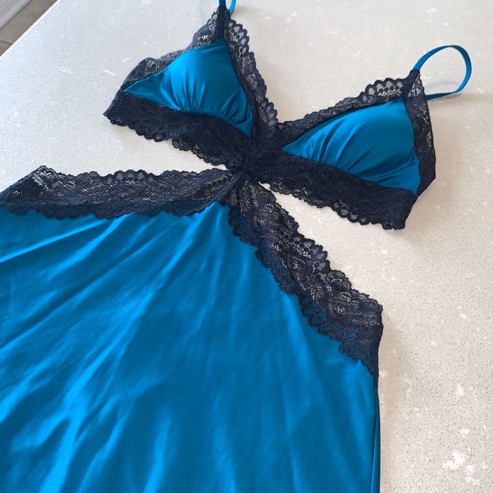Satin chemise